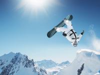 开云体育直播-赛道与球场，当F1街道赛焦点战遇上新疆队速胜黄蜂