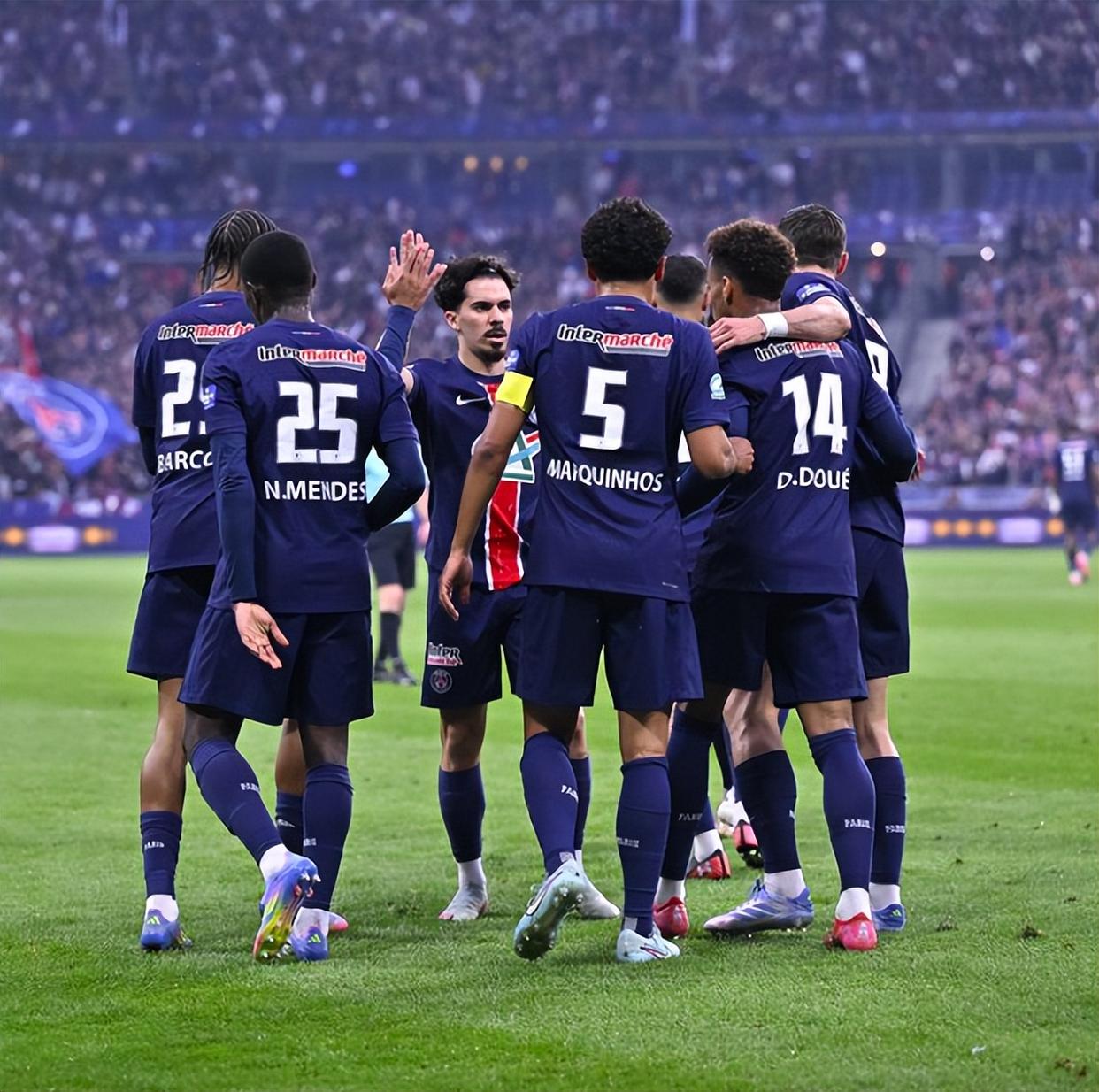 关于巴黎圣日耳曼惨败,尤文图斯捍卫主场荣誉的信息 关于巴黎圣日耳曼惨败,尤文图斯捍卫主场荣誉的信息