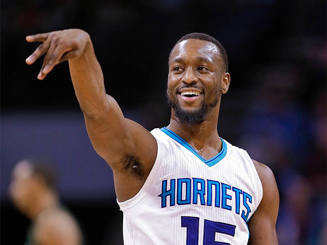 包含格拉纳达教练力挺年轻球员，赢得球迷掌声的词条