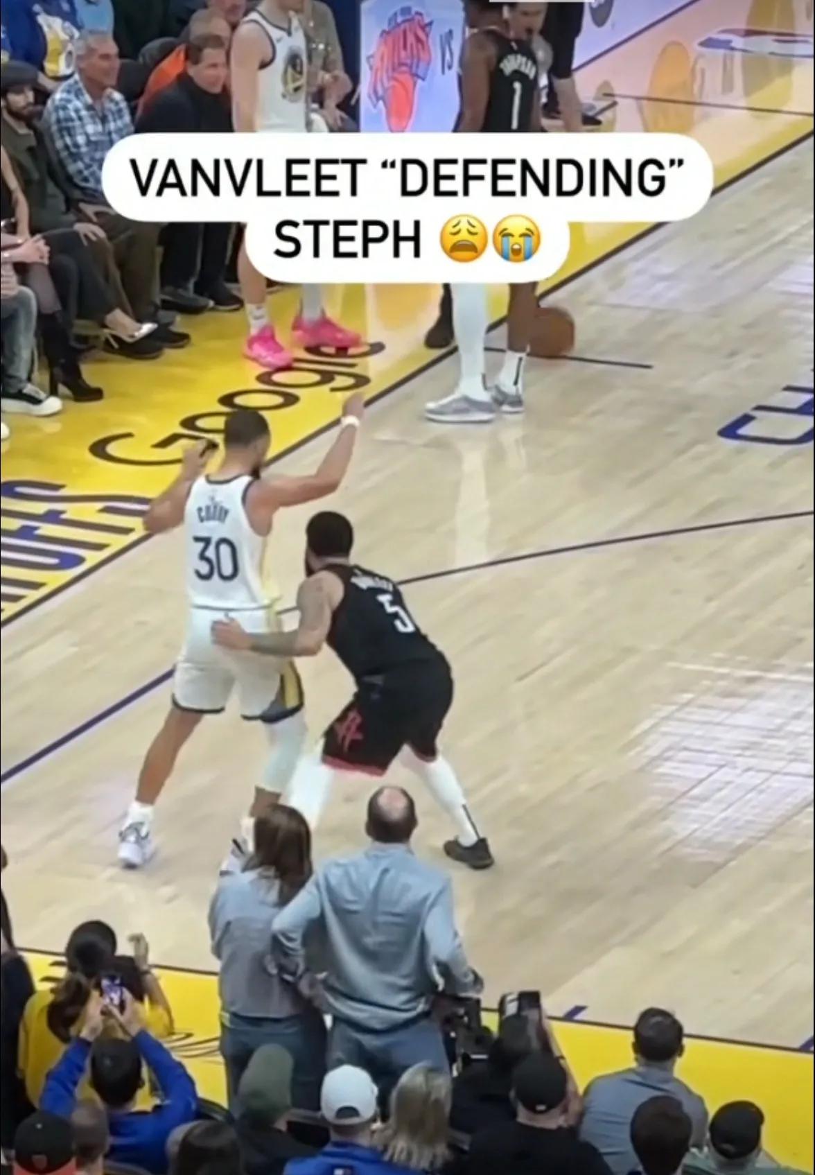 包含里尔战术失误，客场不敌蒙彼利埃遭遇挫败的词条