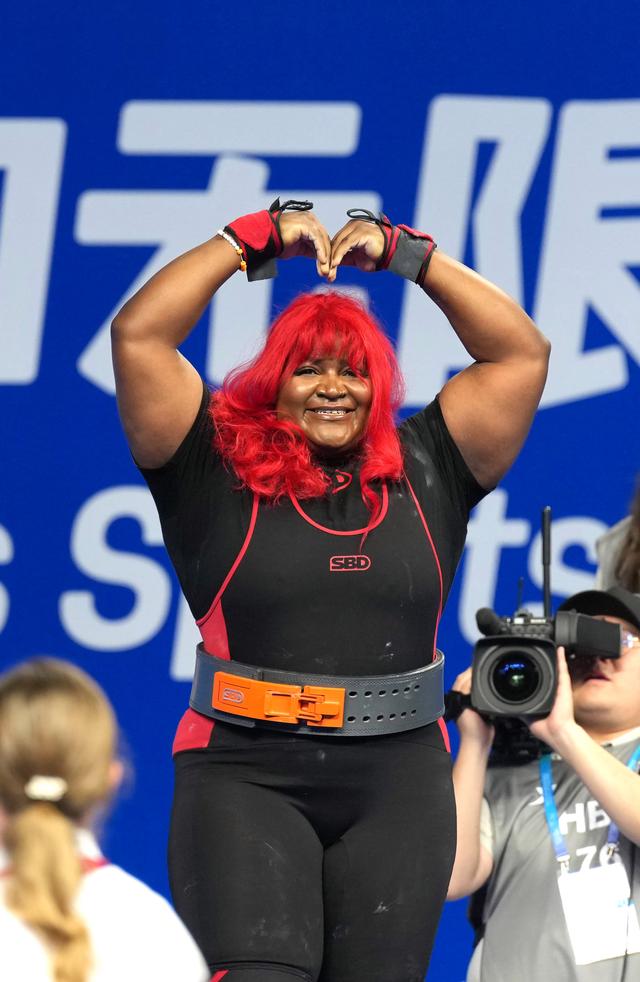 关于加拿大女足以强大实力跻身世界杯半决的信息