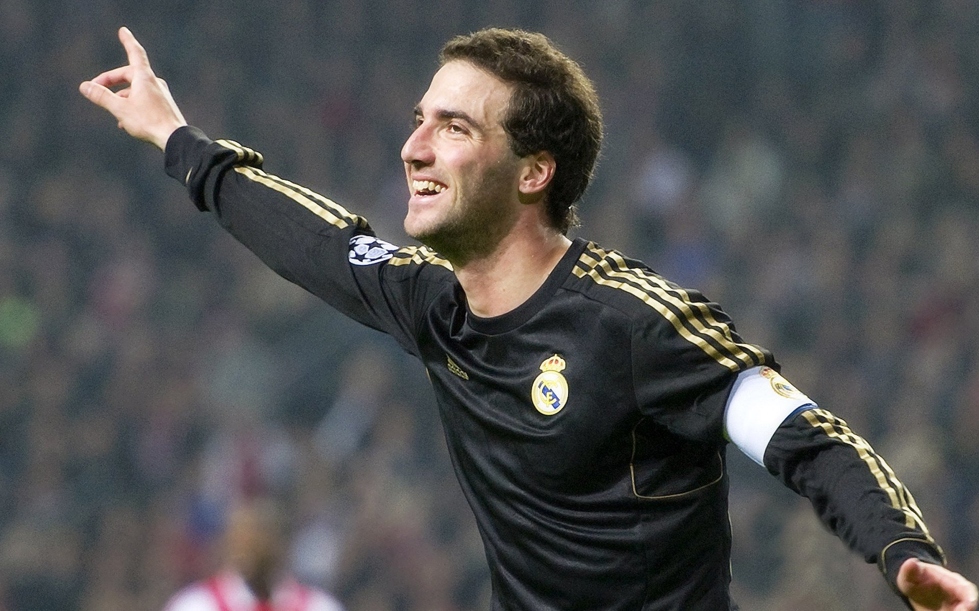 西甲国家德比之夜，伊布高光表现改写历史