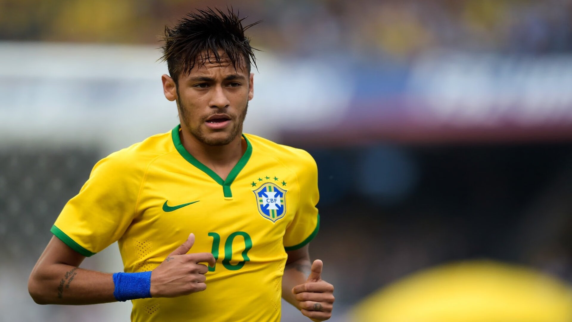 莱万存在感拉满，伊朗生死战取胜卡塔尔，绿茵场上的国家意志与个人英雄主义