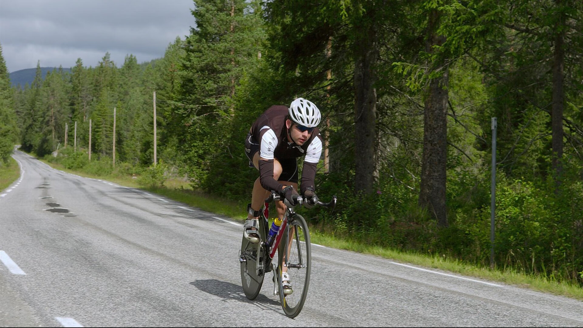 米切尔爆发改写格局,独行侠争冠路上力克绿军启示录